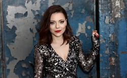 Paulina Czapla imprezuje nocą w teledysku do nowego singla "Zapomnę". Będzie hit lata?