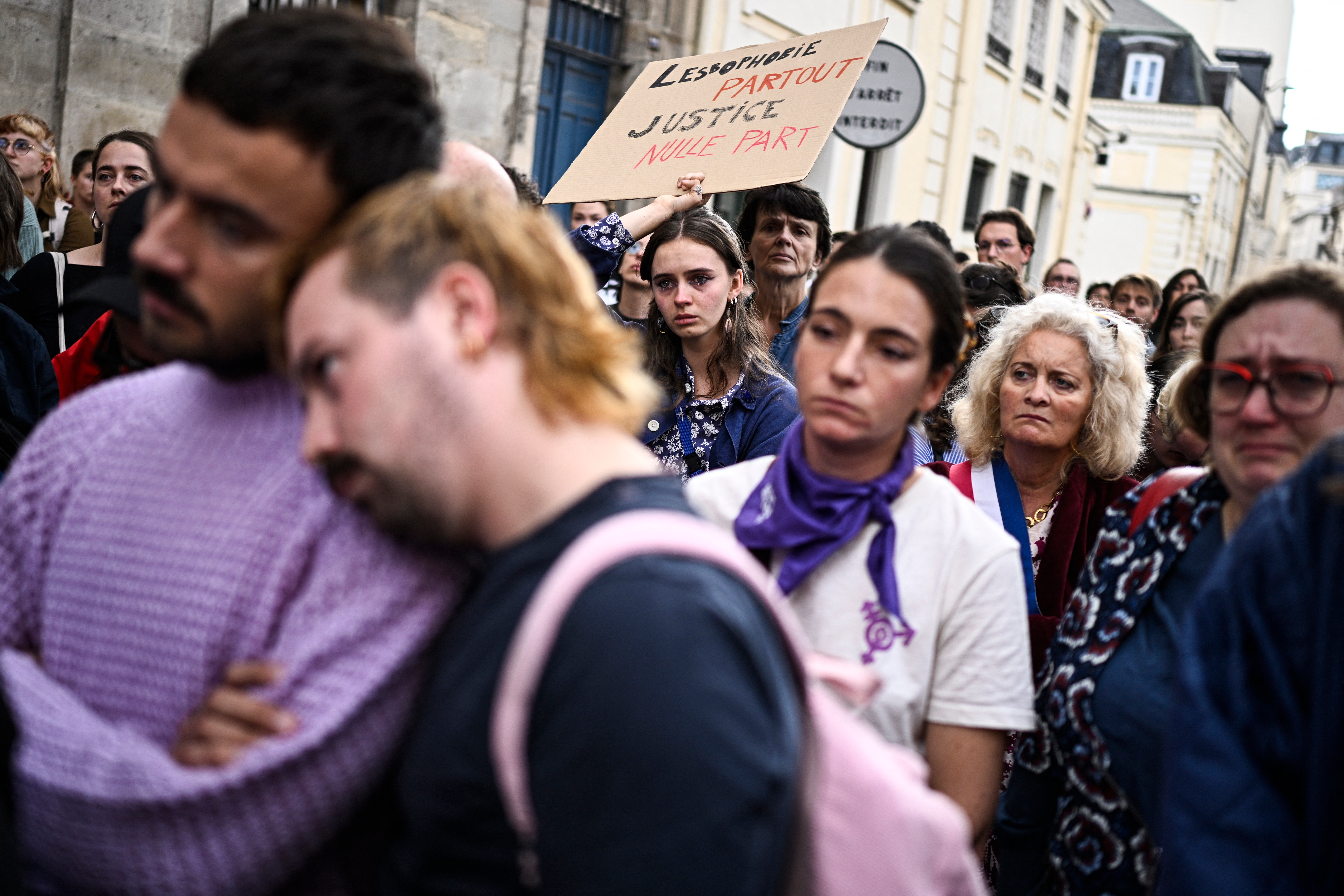 Le ministre promet réparation après le suicide d'une enseignante victime de harcèlement