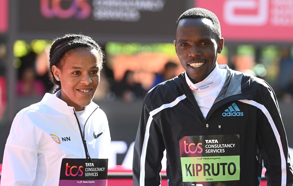 Yalemzerf Yehualaw i Amos Kipruto