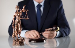 Zmarły nie zostawił testamentu. Kto i ile majątku odziedziczy w tej sytuacji?