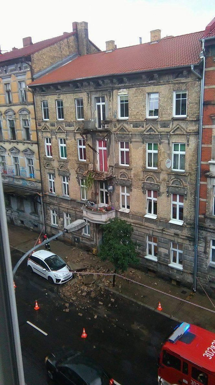 Zerwał się balkon