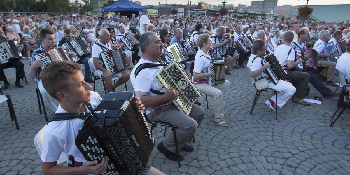 Dąbrowa Górnicza. 104 akordeonistów na stulecie miasta 