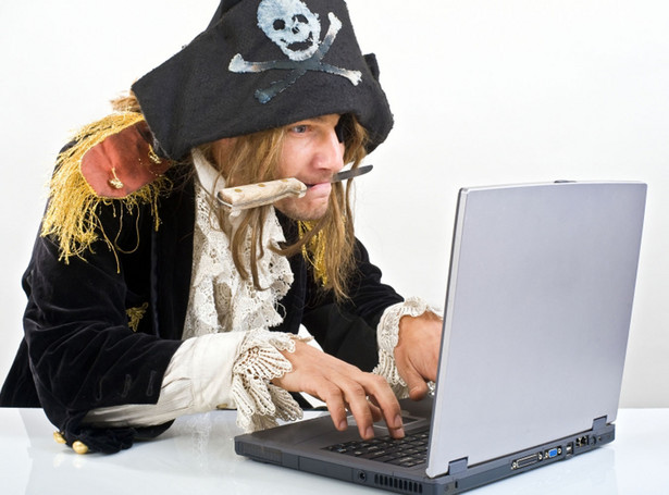 Londyn uderzy w internetowych piratów