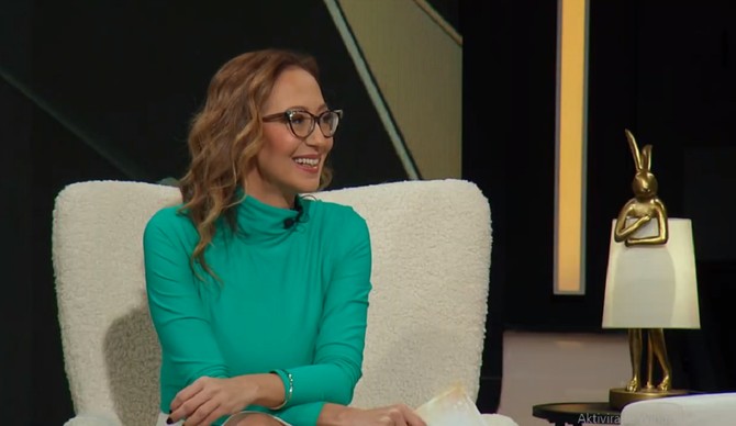 Emisiju "Blic žena studio" vodi i uređuje Jelena Isaković