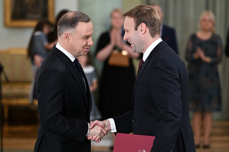 Andrzej Duda i Marcin Mastalerek podczas uroczystości w Pałacu Prezydenckim