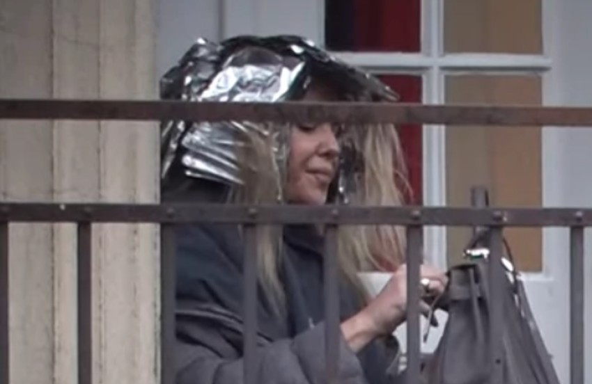 Melina Džinović kod frizera