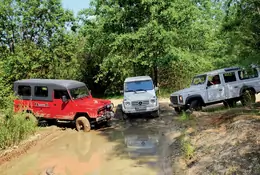 Mercedes G 350 kontra Land Rover Defender i Honker 2000: czy prawdziwe terenówki są na wymarciu?