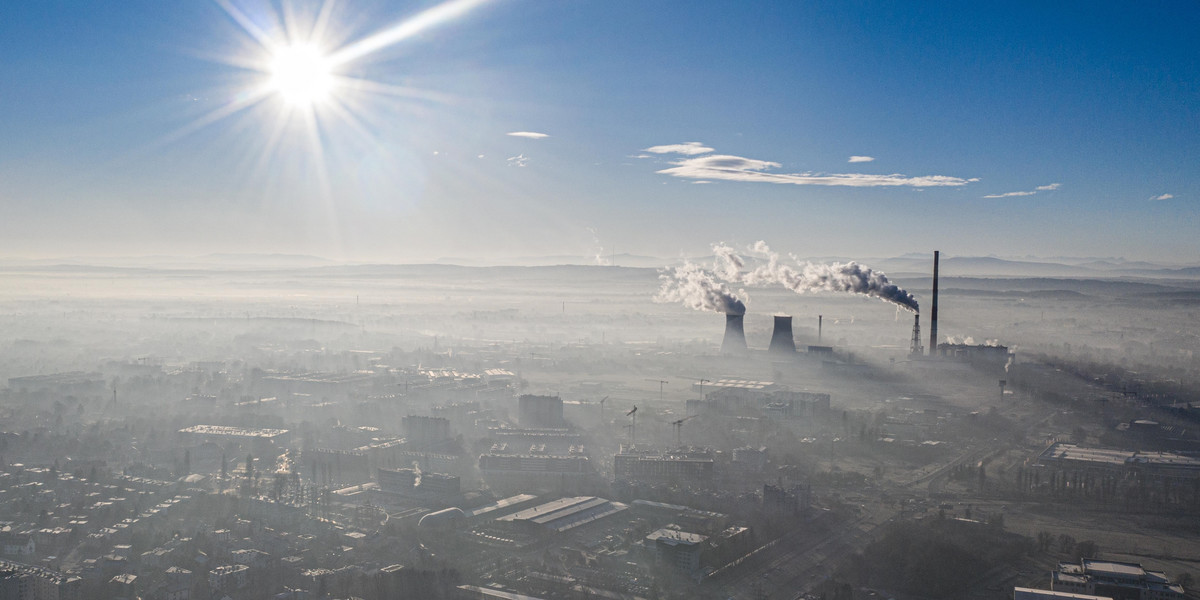 Na zdjęciu widok na Kraków w smogowy dzień.