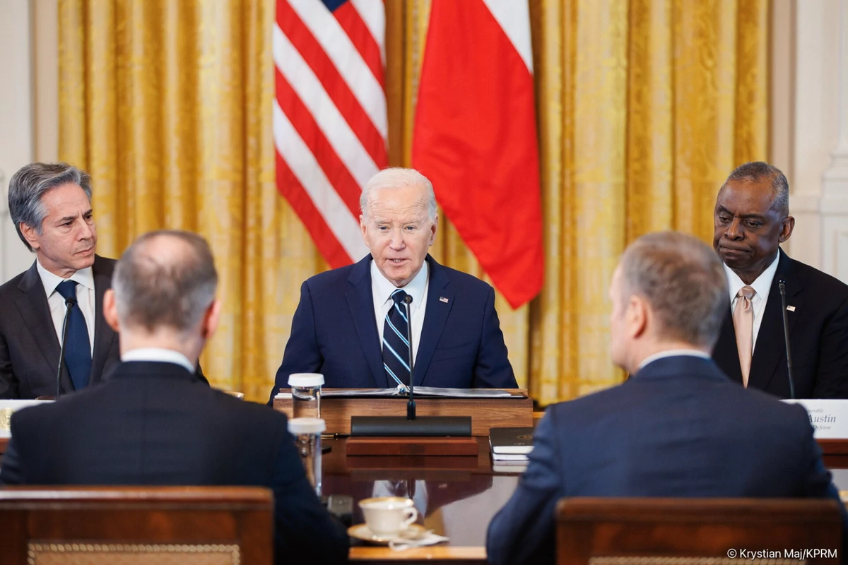  Politolog: Biden nie ufa Dudzie. Apache? W Ukrainie śmigłowce odpadły w przedbiegach