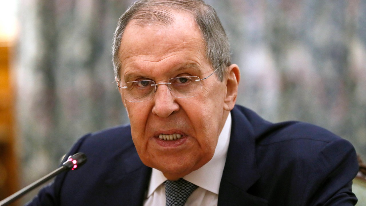 Nerwowa reakcja Siergieja Ławrowa na pytanie dziennikarki CBS. "Nie słuchasz mnie"