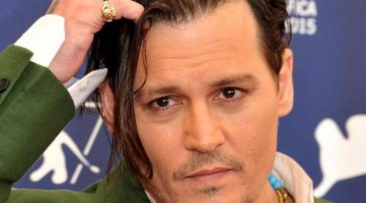 Johnny Depp aggódik modell lánya miatt