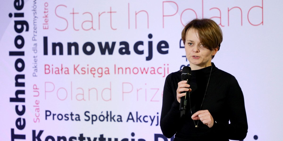 To resort Jadwigi Emilewicz promował wprowadzenie przepisów o prostej spółce akcyjnej. Po decyzji posłów o opóźnieniu ich wejścia w życie ma związane ręce. 