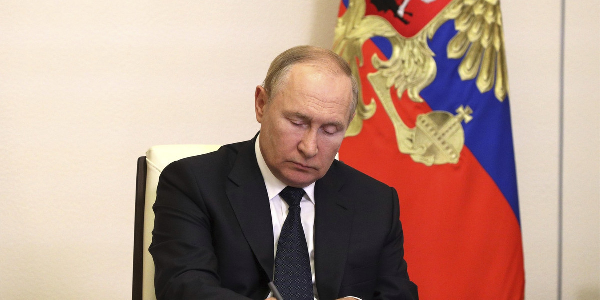 Putin podpisał dekret o zwiększeniu liczby żołnierzy.