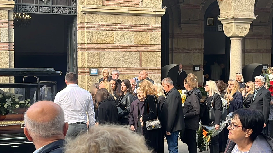 Deca Dragoslava Lazića na sahrnai