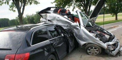 Co za wypadek! Auto spadło z nieba! Zobacz foty