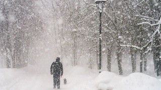 Pogoda – opady śniegu sparaliżowały Polskę. Ostrzeżenia IMGW