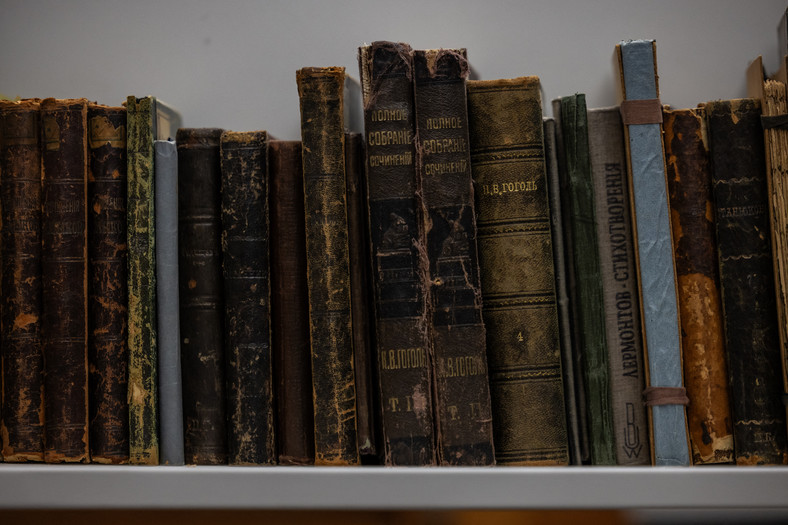 W Bibliotece Uniwersyteckiej w Warszawie można zobaczyć fałszywe kopie książek zidentyfikowanych jako zaginione z XIX-wiecznego katalogu rosyjskiego