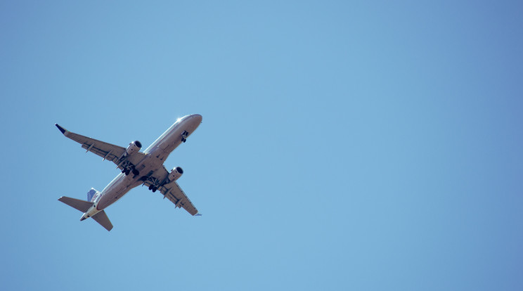 Lezuhant egy katonai repülő a Fülöp-szigeteken / Fotó: Pexels