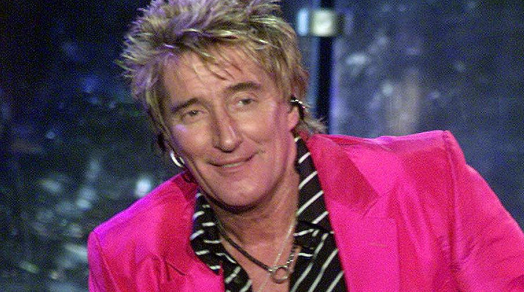 Mivel a műtét után elveszítette a hangját, felvetődött, hogy Rod Stewart pályafutása véget ér, ám visszaküzdötte magát a színpadra /Fotó: AFP