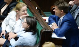 Petru: Przyszłość Polski zależy od reakcji rządu na stanowisko KE