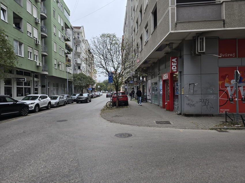 Ulica u kojoj je napadnut mladić u Novom Sadu