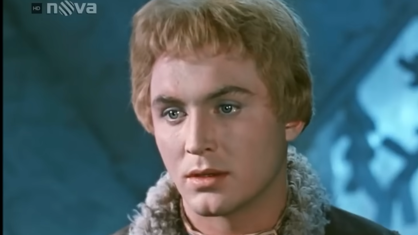 Ruský herec Eduard Izotov ako Ivan v Mrázikovi.