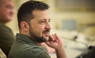 Zełenski: Chcemy otrzymać jasną wiadomość, że wstąpimy do NATO po wojnie z Rosją