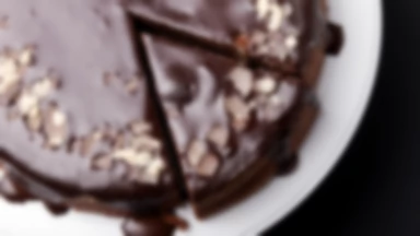 Tort czekoladowy z masą prowansalską