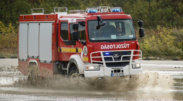 A Rába Aquadux-X 4000 pont ennyi liter vizet tud magával vinni - négyezret