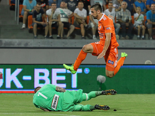 Ekstraklasa: Legia tragedia. Mistrz Polski kolejny raz przegrał w Niecieczy