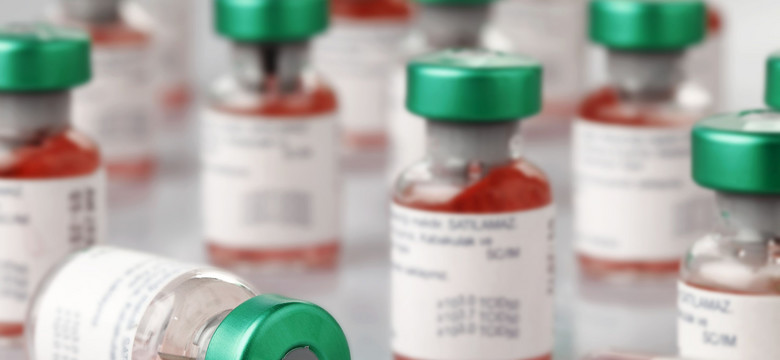 Szczepionki na grypę w aptekach pojawiają się tylko w „mikroskopijnych ilościach”
