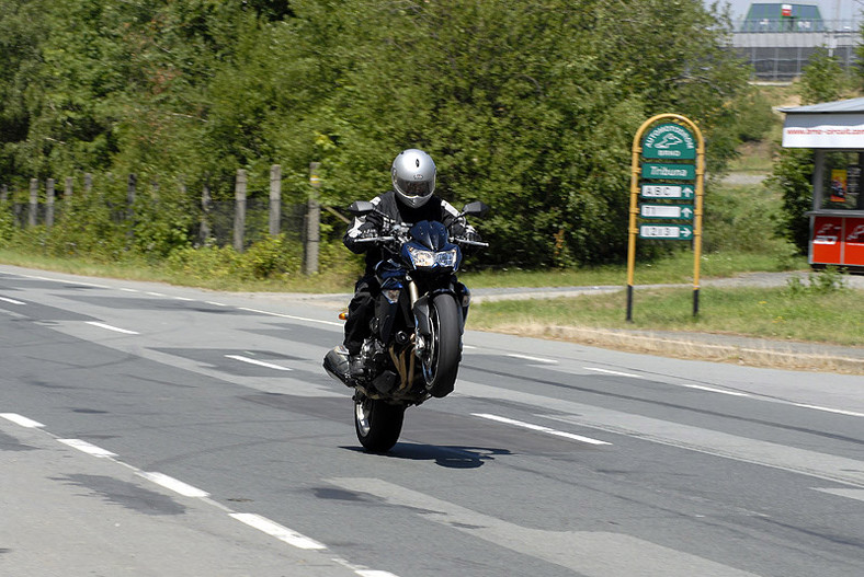 Kawasaki Z1000: sympatyczny osiłek (test)