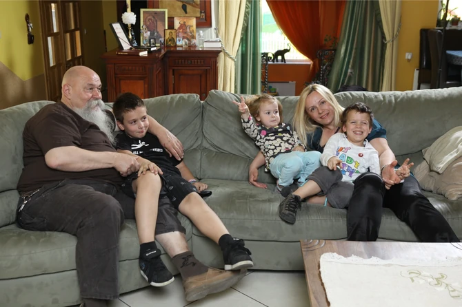 Lusi sa trećom surpugom Silvanom i njihovom decom