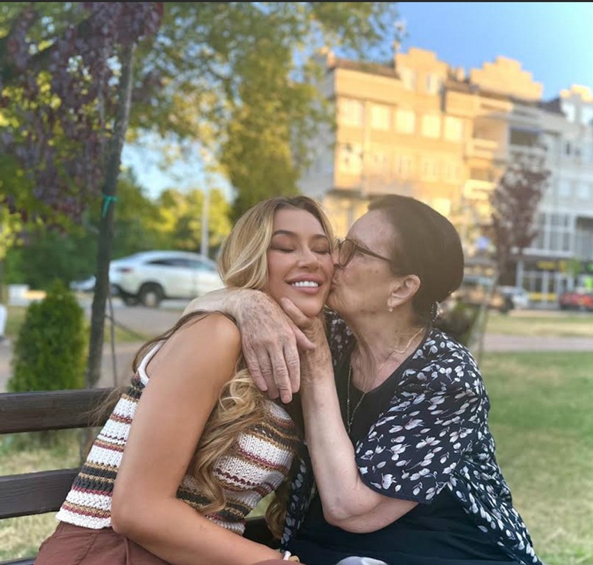 Tea Tairović sa bakom