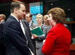 Sikorski dumnie: Unia słucha Polski w sprawach Rosji