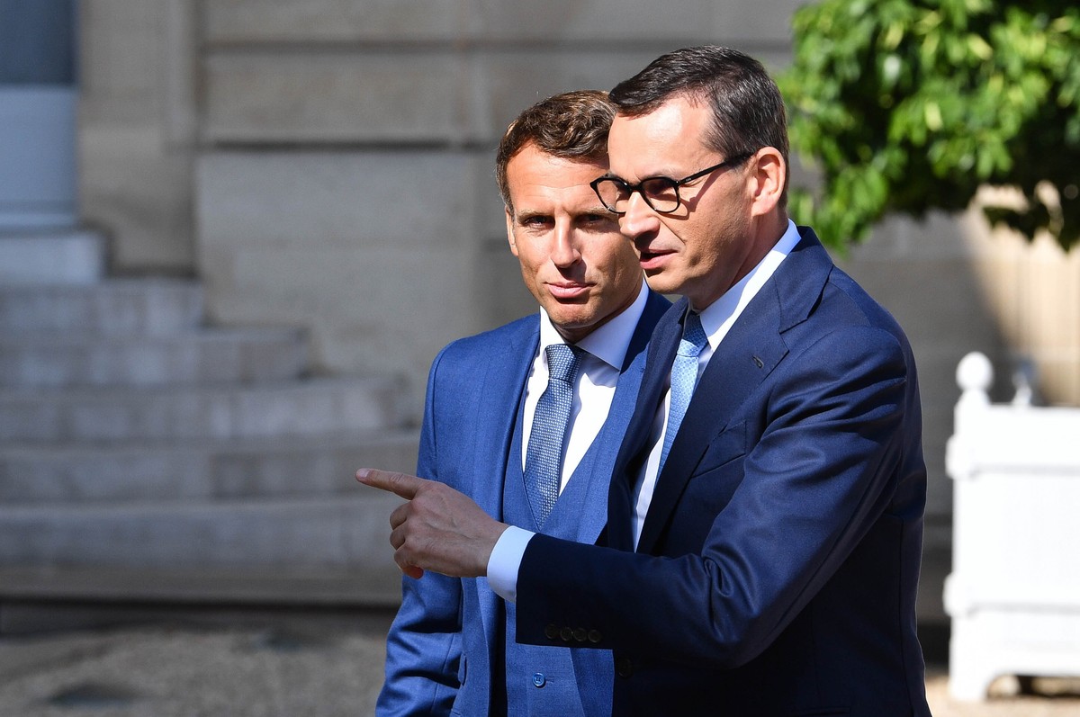 Mateusz Morawiecki, Emmanuel Macron