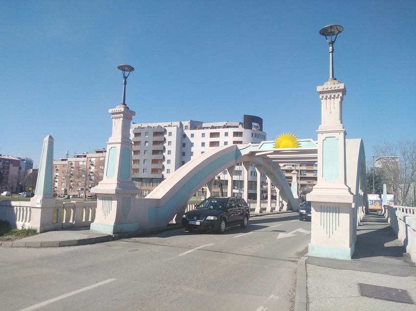 Svi đaci srednjih škola u Kragujevci prešli su na kombinovani model