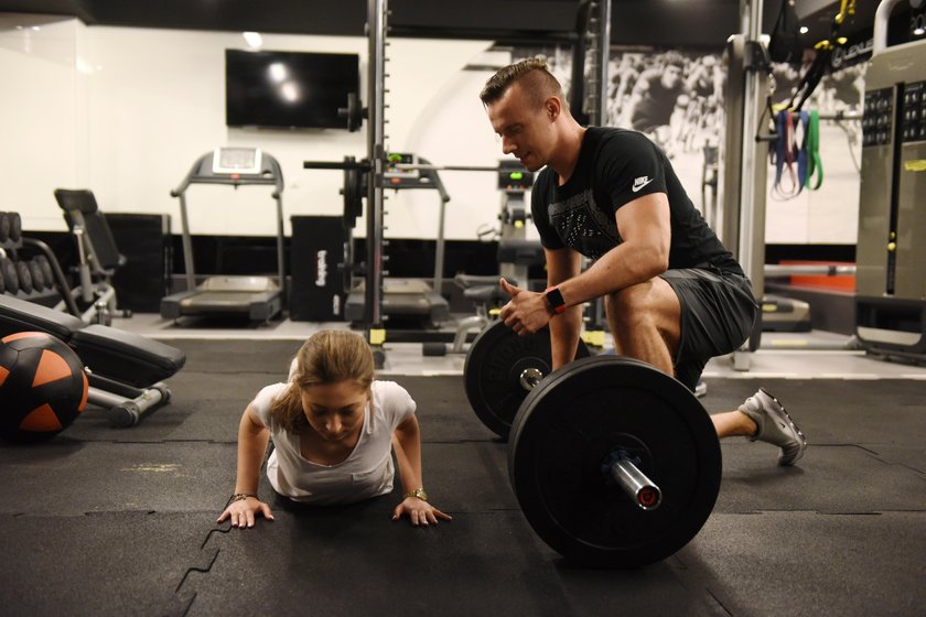 Burpee over the bar, czyli padnij i podskocz ponad sztangą