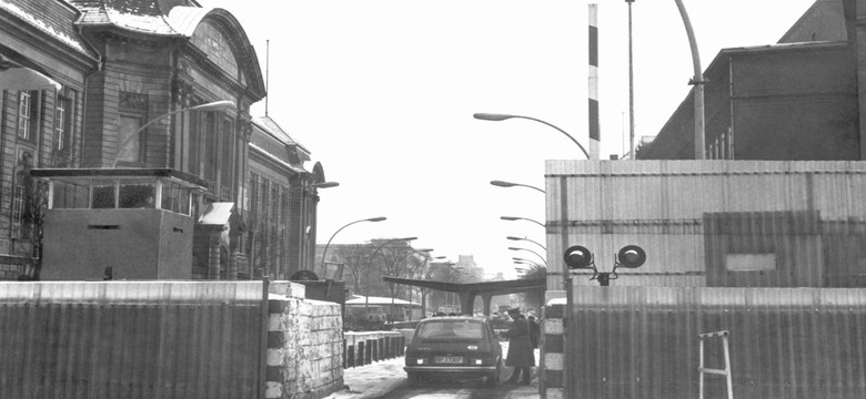 Niemcy podzielone i zjednoczone. Te same miejsca przed i po upadku muru berlińskiego