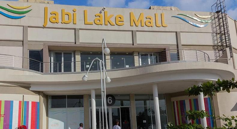 Jabi Lake Mall in Abuja shuts down over security threat (Punch)
