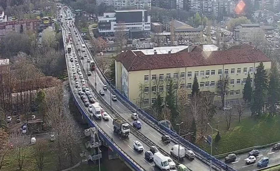 Gužva na Plavom mostu