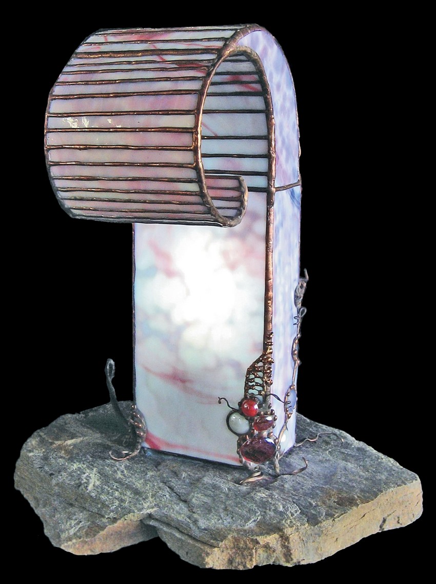 Ljubičasta izmaglica (Purple Haze), 2007, 35x30x41cm, staklo, kamen