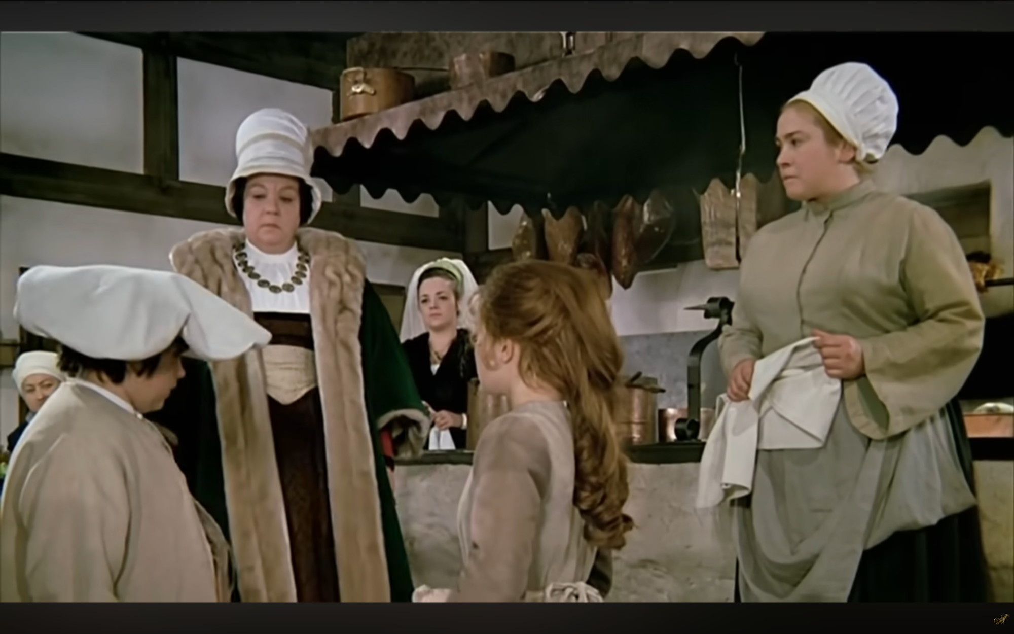 Česká herečka Míla Myslíková v rozprávke Tři oříšky pro Popelku. 