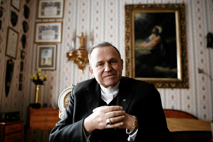 Ks. Henryk Jankowski w swoim mieszkaniu na terenie parafii pw. św. Brygidy w Gdańsku (16.04.2010)