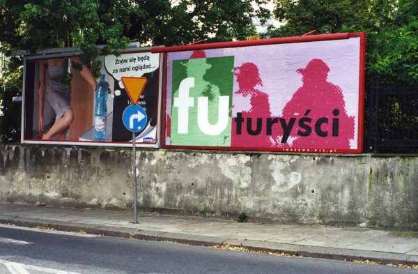 "Futuryści" (ul. Kopernika, Warszawa, 2001)