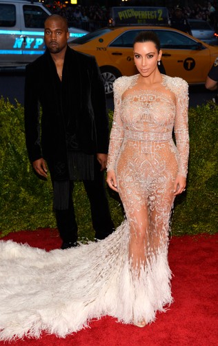 Kim Kardashian i Kanye West na Met Ball 2015