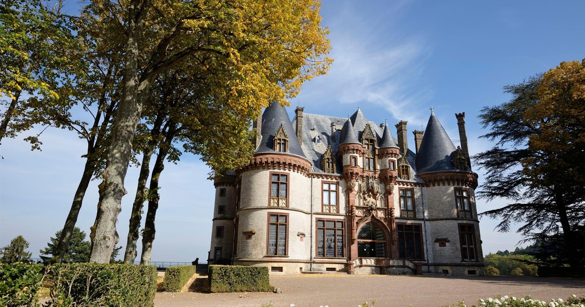 Niezwykły zamek znany z telewizji. Można wykupić tu noclegi. Tyle trzeba zapłacić