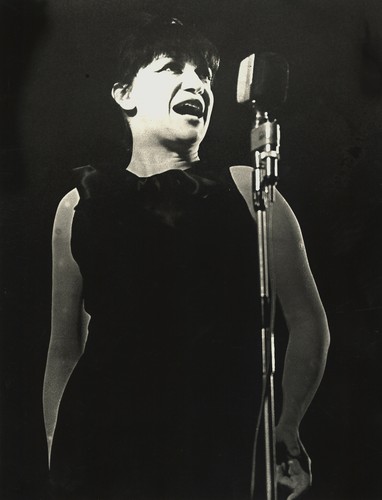 Ewa Demarczyk – 'Czarny Anioł polskiej piosenki'