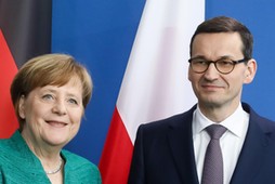 Mateusz Morawiecki, Angela Merkel