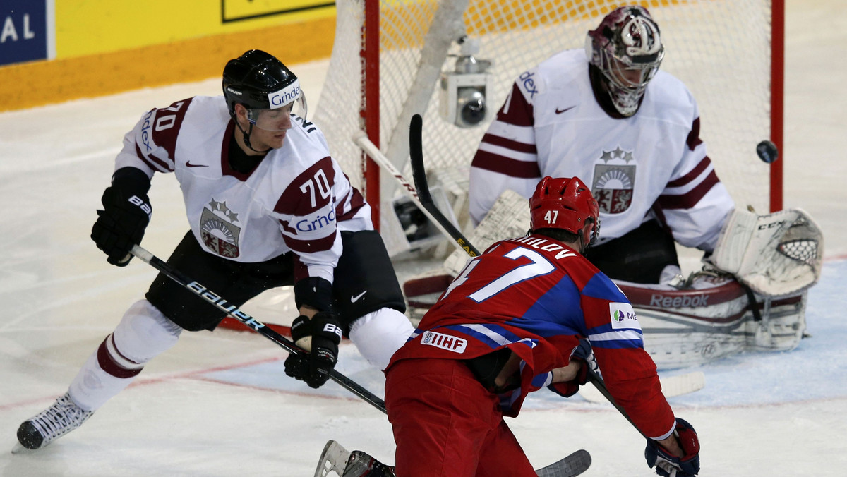 Broniąca tytułu mistrza świata Rosja wysoko pokonała ambitnie grającą Łotwę 6:0 (1:0, 3:0, 2:0). To najwyższe zwycięstwo z dotychczasowych meczy rozgrywanych na tegorocznych mistrzostwach.